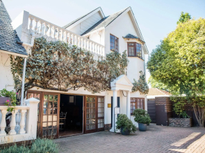 5th Avenue Gooseberry Guest House