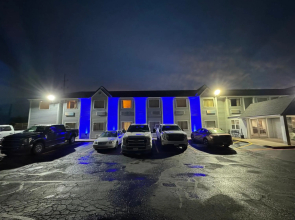 Americas Best Value Inn & Suites Ada