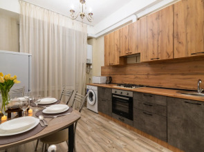 Bon voyage на улице Даниялова