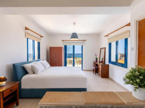 Villa Diana Seaside in Pomos