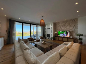 4 Bedroom Villa With Private Pool and Separate Staff Room in Yalikavak