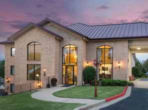 Super 8 by Wyndham Branson/Andy Williams Theater
