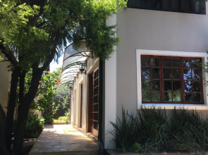 Dunvegan Execu Lodge