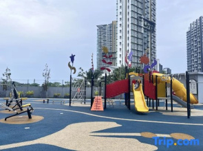Optimus Medini -- Legoland & SG view & WIFI #3BR2B #5 pax by Cowidea