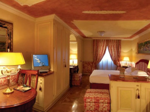 Petit Palais Hotel De Charme