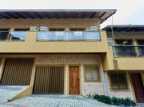 1062 Duplex 100 m da PRAIA DE BOMBINHAS . 2 suites