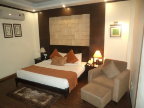 Pinaki Hotel