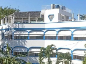 Moonlight Breeze Inn
