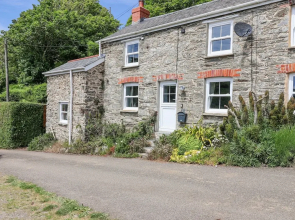 2 Cliff Cottages