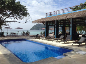 Phi Phi Long Beach Resort & Villa