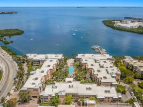 Island View 1BR Residence With Balcony