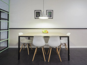 Liceu Apartments by gaiarooms