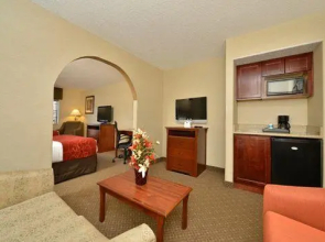 Quality Suites At Evergreen Parkway