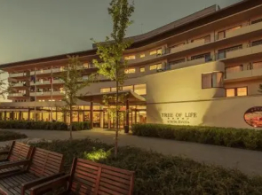 Spa Resort Tree of Life