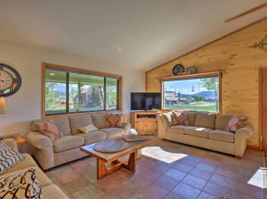 Ski, Soak & Explore! Spacious Pagosa Springs Home