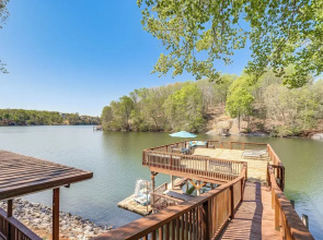 Smith Mountain Lake House w/ 2-story Boat Dock!