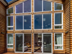 Chalet Gryon - Large 3 Bedroom with Fireplace