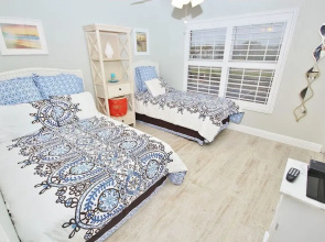 Colony Beach Club 241 Apartment 2