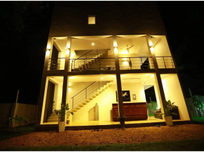 Chariot Lodge