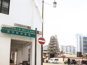 5footway.inn Project Chinatown 2