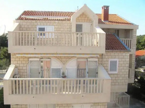 Apartments Pralija