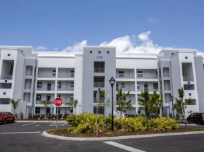 Stunning 2 Bedroom Apartment with AquaPark 304