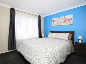Kingfisher - Pet-Friendly - 10 Mins to Hyams Beach