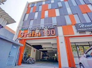 OYO 3905 Graha 100 Guest House Syariah