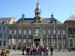 Hotel Roermond Next Door