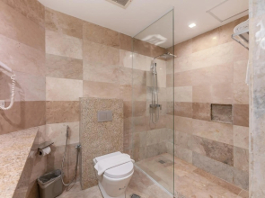 Crown Regency Hotel and Towers