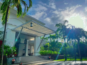 The Old Phuket - Karon Beach Resort