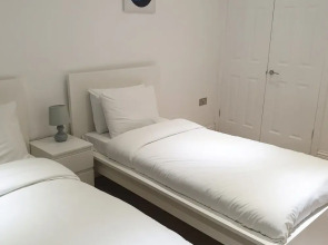 Everest Apartments Aldershot by SAZ Living