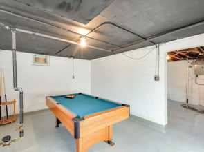 Quaint Cedar Rapids Home, 4 Mi to Downtown!