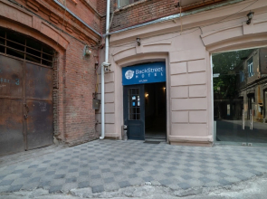 Backstreet Hotel