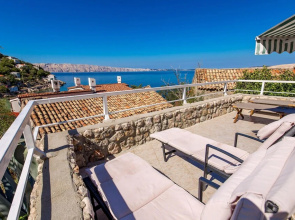 Stunning Home in Klada With Wifi and 4 Bedrooms