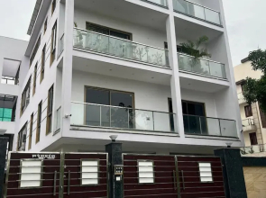 Hotel white House