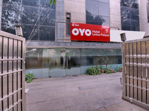 OYO 464 Hotel Lotus Palace