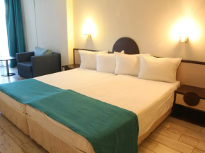Smartline Meridian Hotel