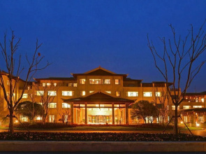 Meicheng Swan Lake Resort Hot Spring