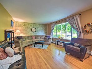 Albany Home w/ Fenced Yard & Patio - Pets Welcome!