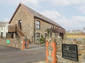 5 The Coach House