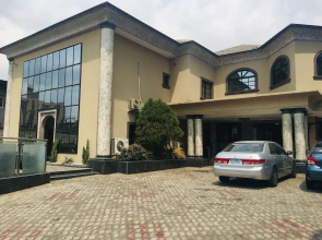 Islanders lounge limited