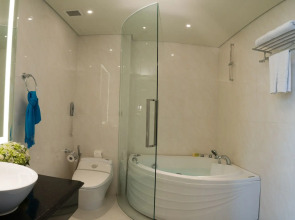 Grand Silverland Hotel & Spa