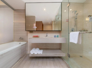 Ramada Plaza Shenzhen North