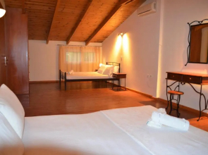Villa Elatia