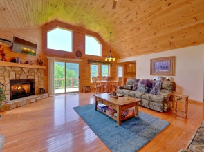 Ridgeview Lodge - 3 Br Home