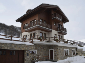 Modernized Holiday Home in Livigno near Ski Area