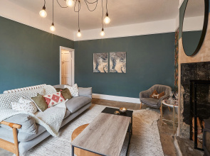 Host Stay Cobble Cottage
