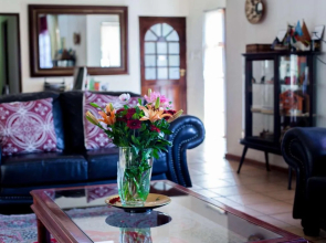 Mizizi House of Sandton Bed & Breakfast