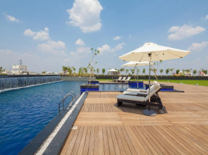 Balaji Sarovar Premiere Solapur